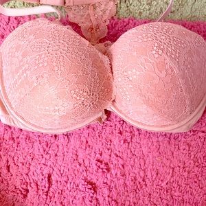 PINK Victoria’s Secret Rose front clasp Bra 34DD